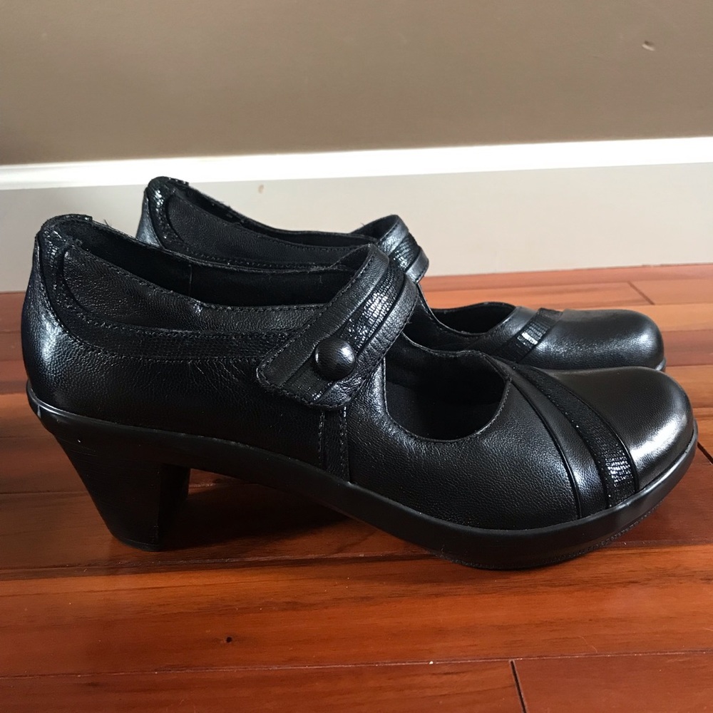 Aravon new balance mary jane heel 8.5 A2 narrow